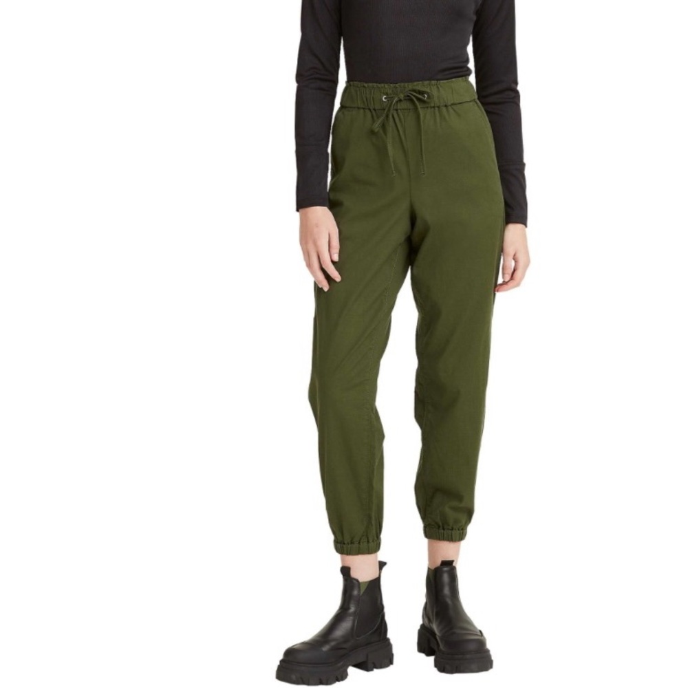 Women Levi's Off Duty Green Track Pants with Elastic Cuffs Size Small NWT